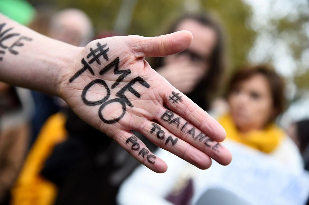 Sosiaalisesta mediasta liikkeelle lähtenyt #metoo-kampanja on nostanut seksuaalisen häirinnän otsikoihin kotimaassa ja maailmalla.