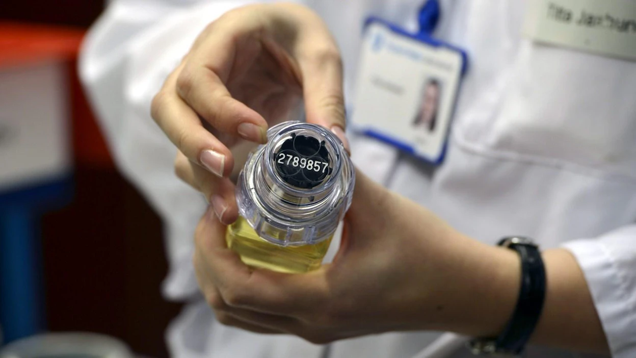 Yhtyneet Medix Laboratoriot -yrityksen tiedotteen mukaan syynä ovat vähäisten tutkittujen näytteiden määrän takia muita laboratorioita kalliimmiksi kohonneet kustannukset.