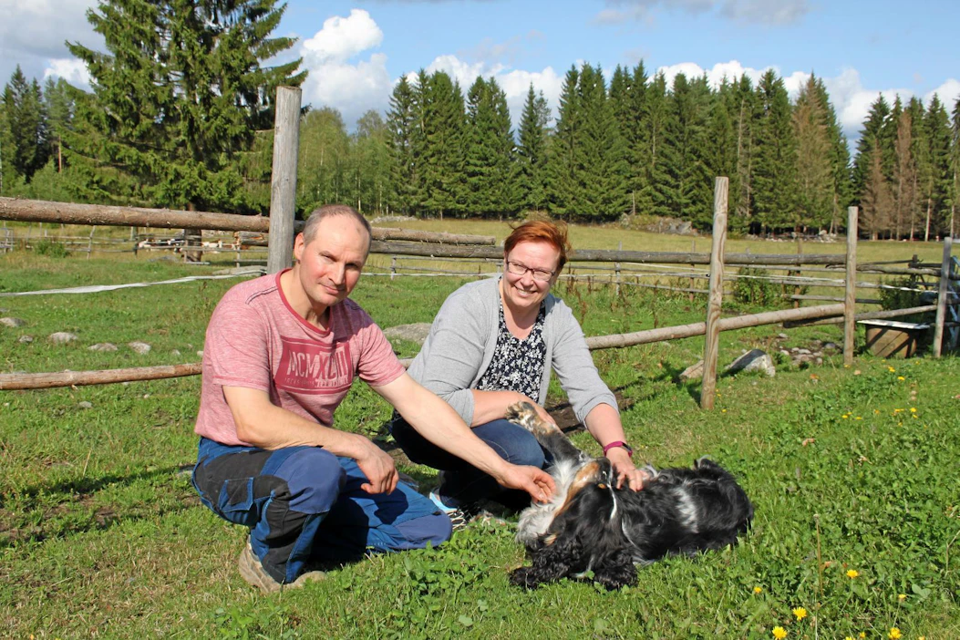 Satu ja Marko Jääskeläinen pitävät tärkeänä, että myös maidontuottaja uskaltaa unelmoida. "Kaikessa ei tarvitse mennä valtavirran mukana. Saavutettavissa olevat haaveet pitävät kuitenkin pyörät pyörimässä."