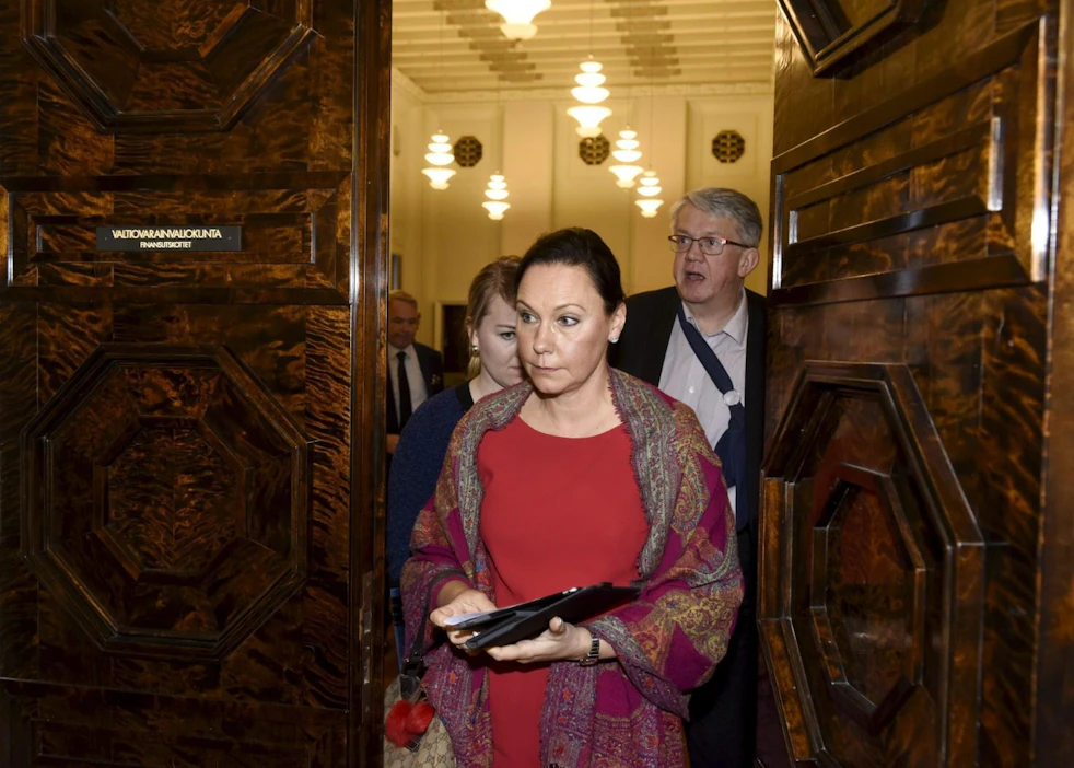 Ministerispekulaatioissa on noussut esille erityisesti suuren valiokunnan puheenjohtajana toimineen Anne-Mari Virolaisen nimi. LEHTIKUVA / HEIKKI SAUKKOMAA