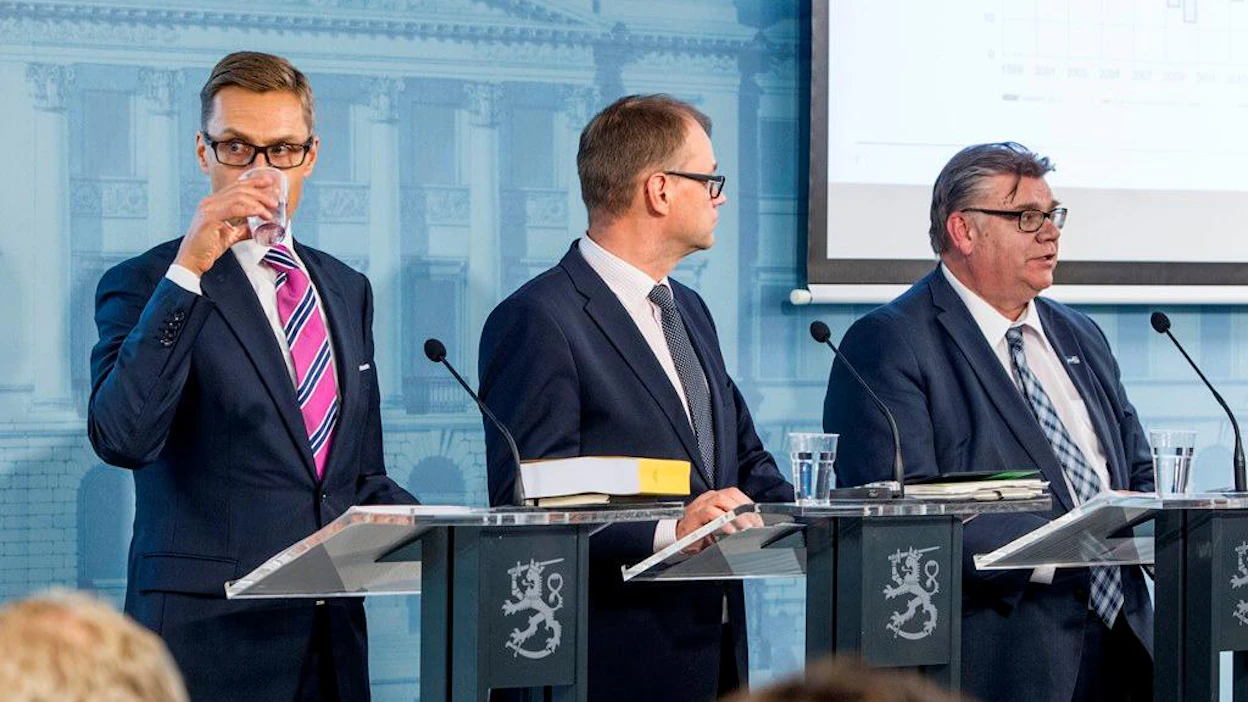 Hallitus sai hikisen riihensä päätöksen reilun vuorokauden aherruksen jälkeen torstaina. Alexander Stubb, Juha Sipilä ja Timo Soini esittelivät tuloksia yhdessä.