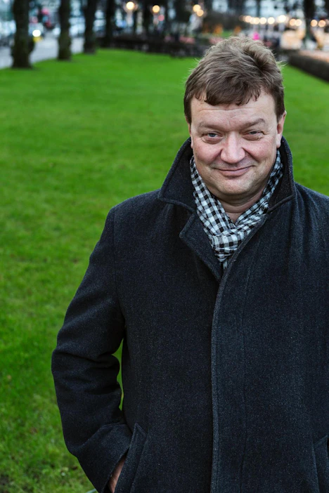 Huittisista Helsingin keskustaan kulkeutunut Jouni Kemppainen pitää tärkeänä, että maaseudulle syntyy lisää yrityksiä.