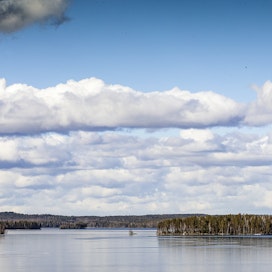 Raija Tuominen toivoo,  ettei maamme puhdasta luontoa ja kallisarvoista vesistöämme tuhota ahneuden vuoksi.