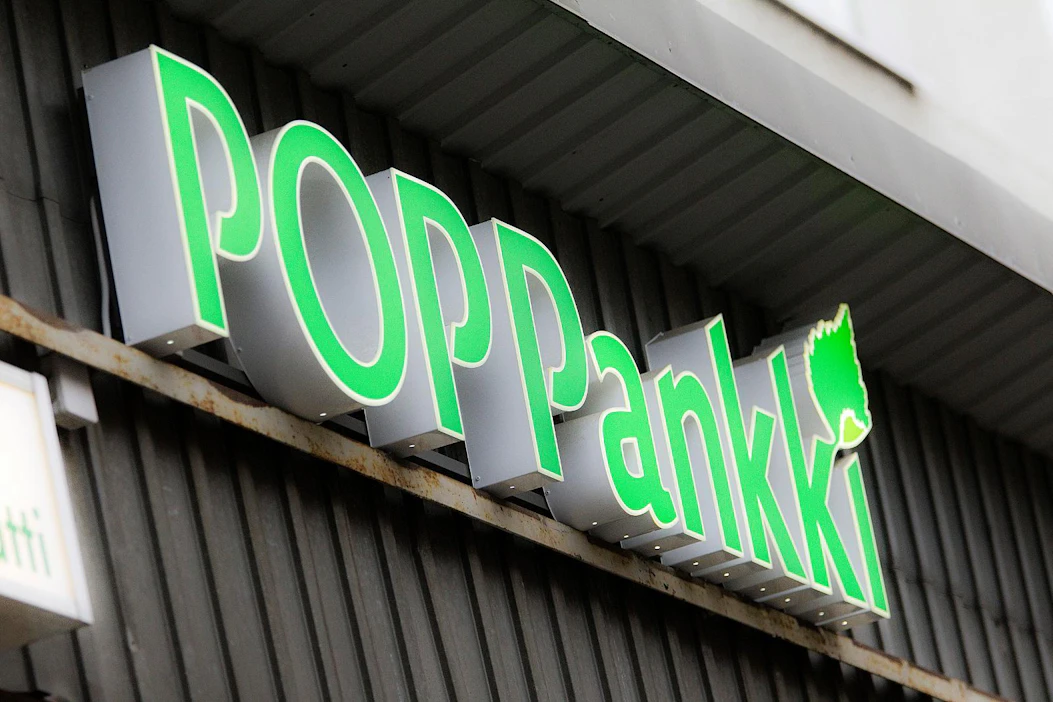 POP Pankin nimissä tulleissa kalasteluviesteissä pyydetään lukemaan uusi verkkopankkiin saapunut viesti ja kehotetaan kirjautumaan verkkopankkiin sähköpostissa olevan linkin kautta. Viestissä olevaa linkkiä ei tule klikata, pankki muistuttaa.