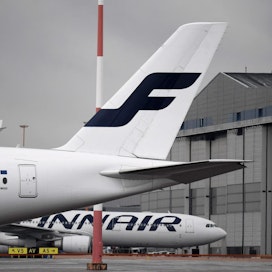 Finnairin mukaan Tukholmasta aloitettavat lennot työllistävät noin 270 ihmistä Suomessa. LEHTIKUVA / VESA MOILANEN