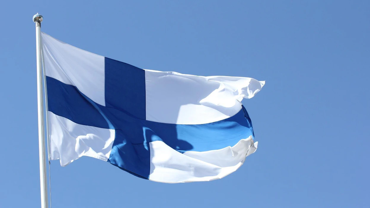 Kun itsenäisyyspäivänä juhlitaan maatamme, muistamme myös niiden uhrauksia, jotka menettivät paljon puolustaessaan maamme itsenäisyyttä.