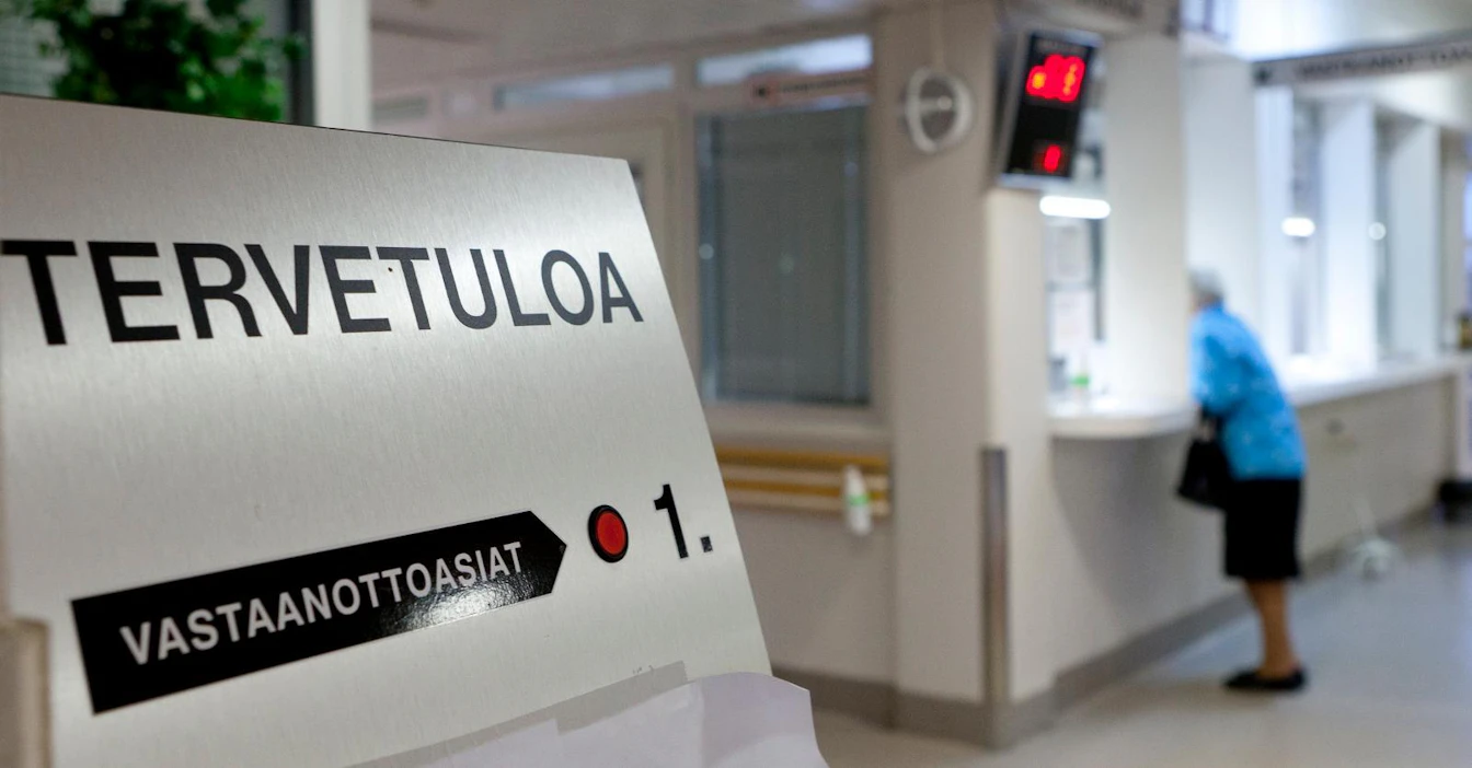 Pikakoulutuksen turvin matkustamohenkilökunta voi toimia poikkeustilan aikana terveydenhuollon avustavissa tehtävissä esimerkiksi asiakaspalvelussa.