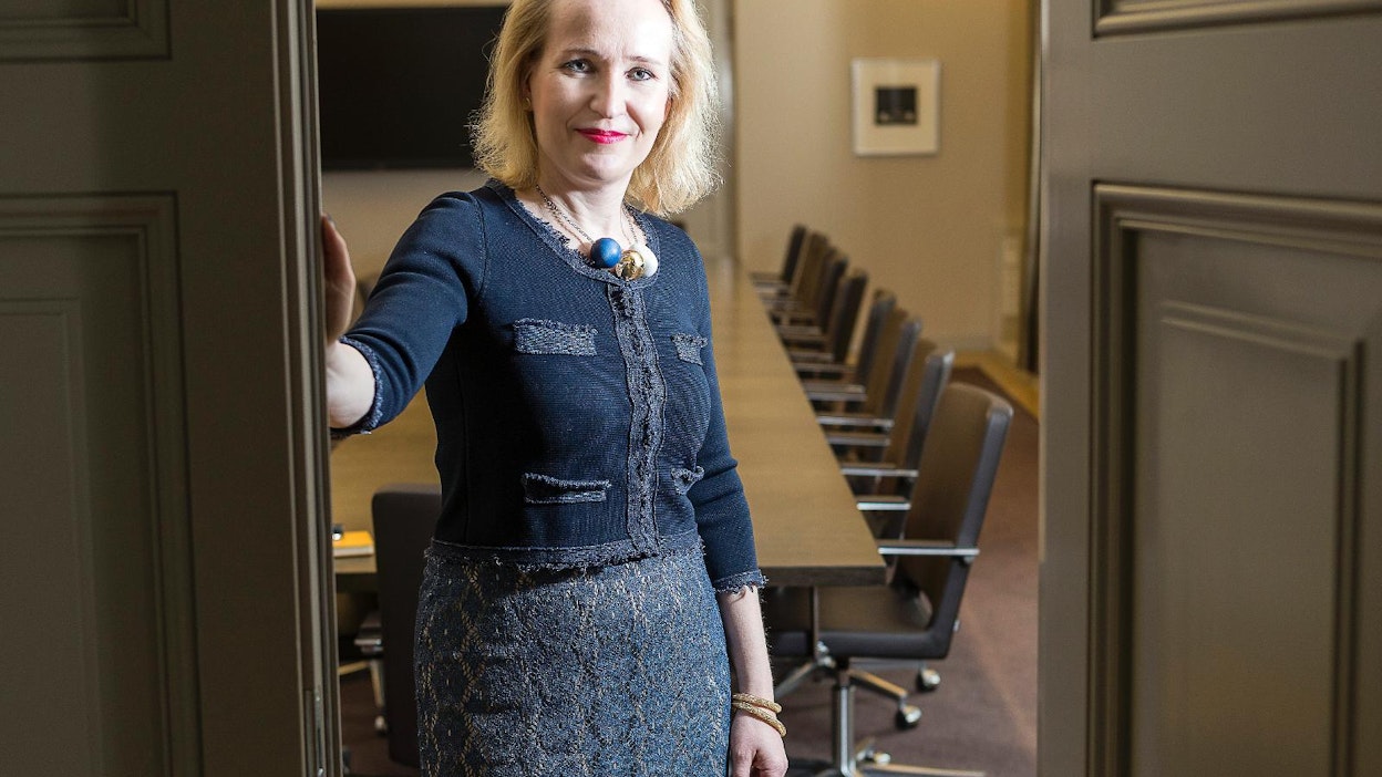 "Työriidat kärjistyvät julkisuudessa. Sovitteluprosessi edellyttää luottamusta puolin ja toisin: "Puhumalla asiat ratkeavat", sanoo valtakunnansovittelija Minna Helle.