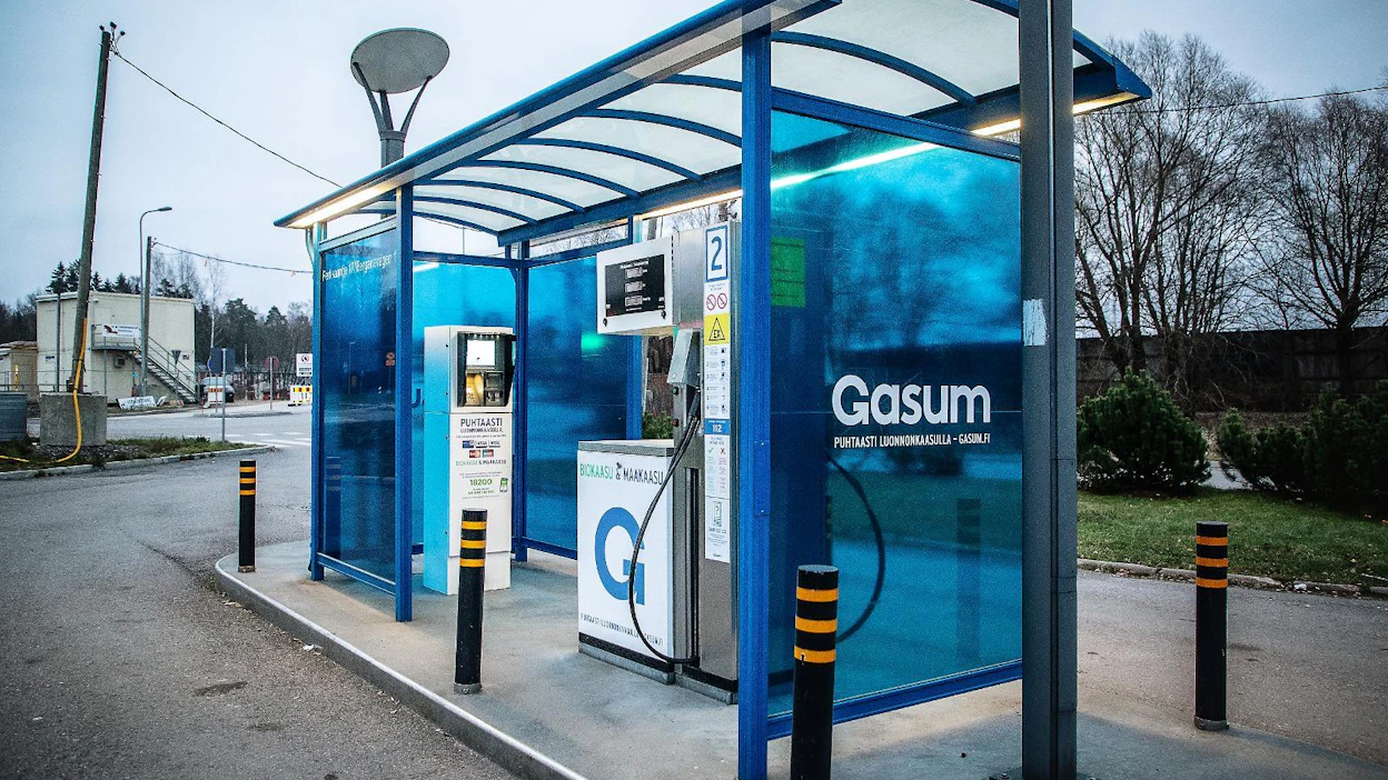 Kaasukäyttöisten kuorma-autojen yleistyminen lisää kaasun kysyntää, vähentää päästöjä ja kasvattaa kaasun jakeluverkkoa.