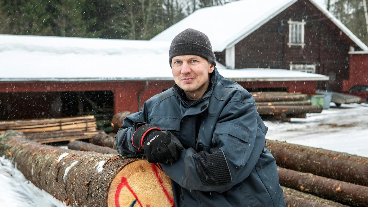 "Asiakkaan toiveet yrittäjän kannattaa kuunnella tarkasti", sanoo palkitun Kolkonjoen Mylly ja Sahan nykyinen vetäjä Tatu Dillström.