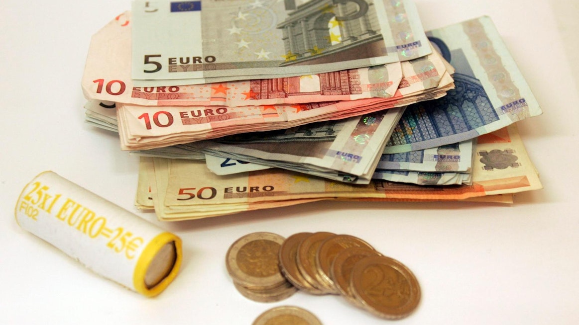 Valtiovarainministeriön mukaan yksityinen kulutus ja investoinnit vetävät talouden kasvua.