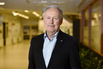 Kansanedustaja Aki Lindénin (sd.) pesti perhe- ja peruspalveluministerinä on määrä jatkua syyskuuhun asti, jolloin Krista Kiuru (sd.) palaa tehtävään perhevepaalta. LEHTIKUVA / Heikki Saukkomaa