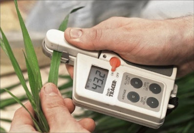 Tässä mitataan, tarvitseeko vilja lisätyppeä. Markku Vuorikari