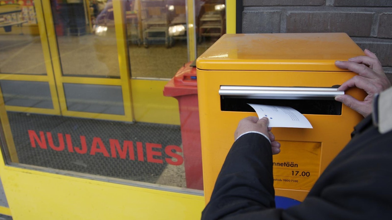 Kirjelähetysten määrää seurataan neljän-viiden kuukauden ajan.