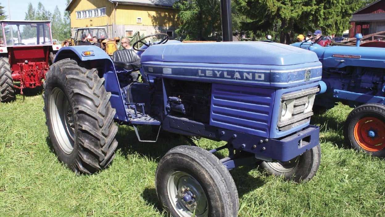 Leyland 384 1969–72, Bathgate, Skotlanti, UK Valmistettu yhteensä 21 143 kpl