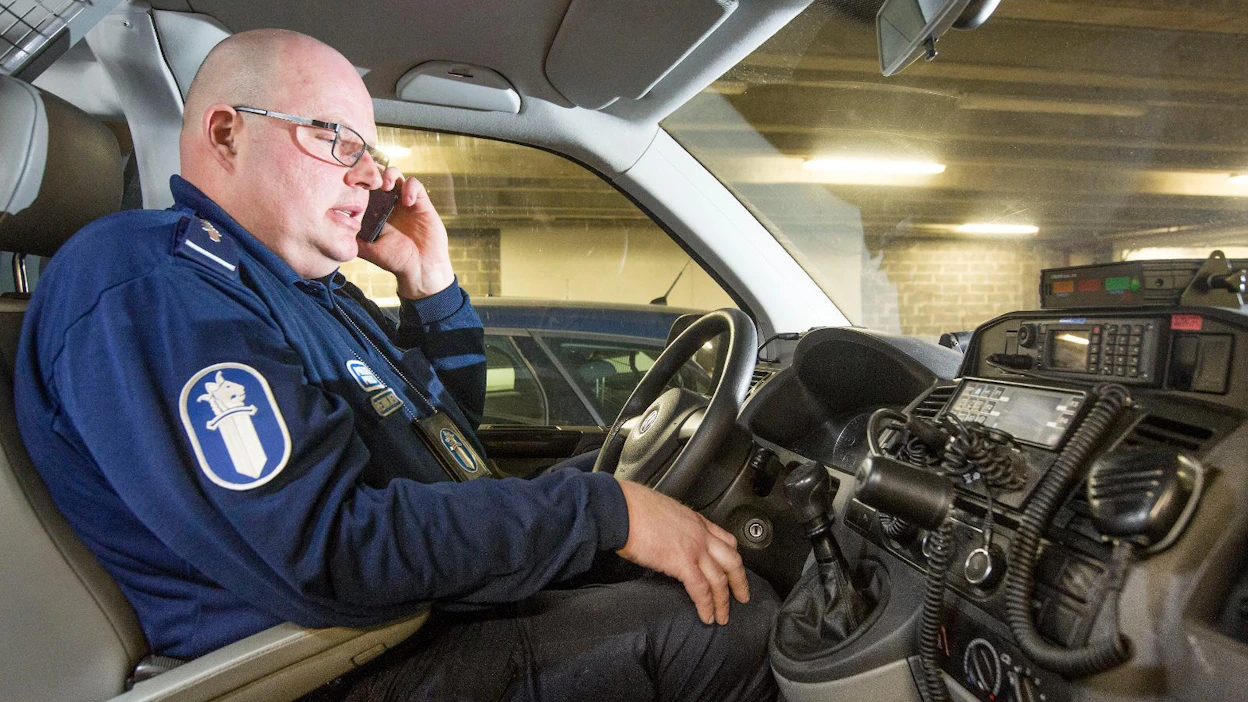 Vuoden poliisiksi valittiin ylikonstaapeli Toni Reinikainen, joka on yksi Itä-Suomen ahkerista nettipoliiseista. MT haastatteli häntä huhtikuussa koululaisten kanssa tehdystä työstä.