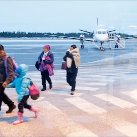 Keskiviikkona iltapäivällä Tromssasta Luulajan kautta Ouluun tullut kone toi mukanaan useita ulkomaalaismatkustajia. Pekka Fali