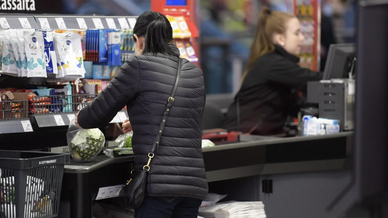 OP:n pääekonomistin Reijo Heiskasen mukaan talous kasvaa edelleen "mukavaa kruisailuvauhtia". LEHTIKUVA / Vesa Moilanen