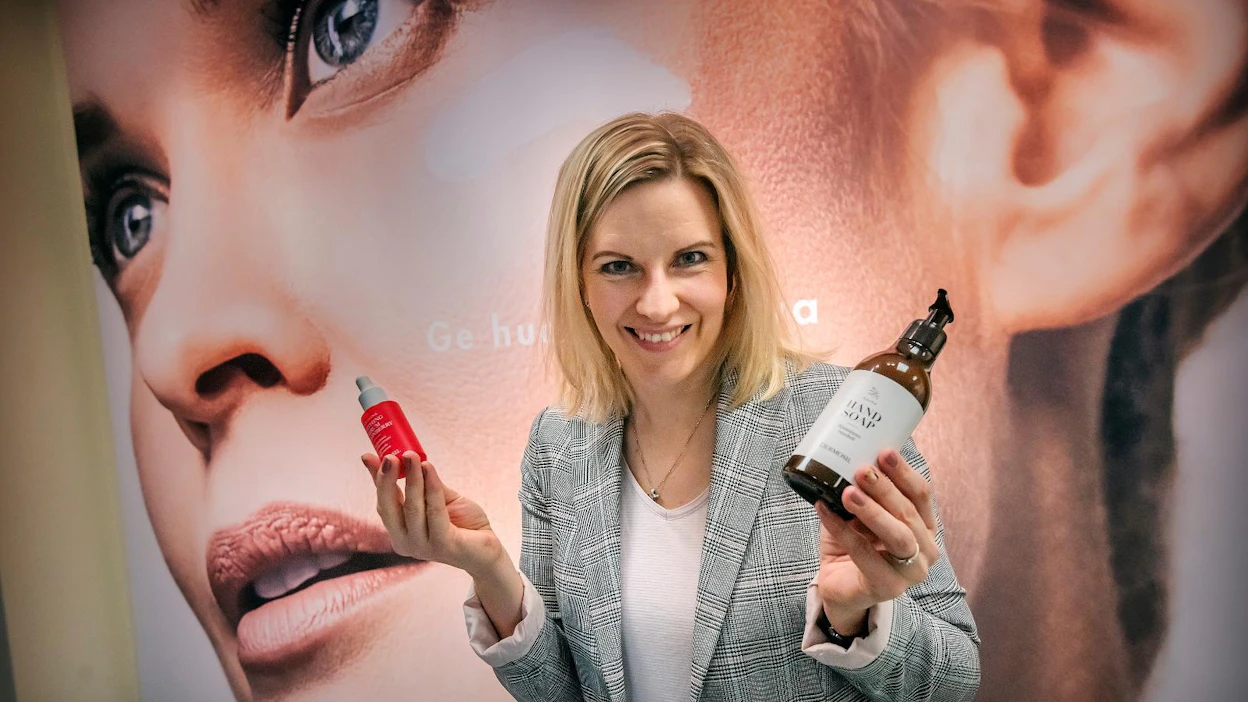 "Joulusesongin 50 päivän aikana ansaitsemme lähes kolmanneksen koko vuoden myynnistämme", Dermoshopin toimitusjohtaja Suvi Markko kertoo.