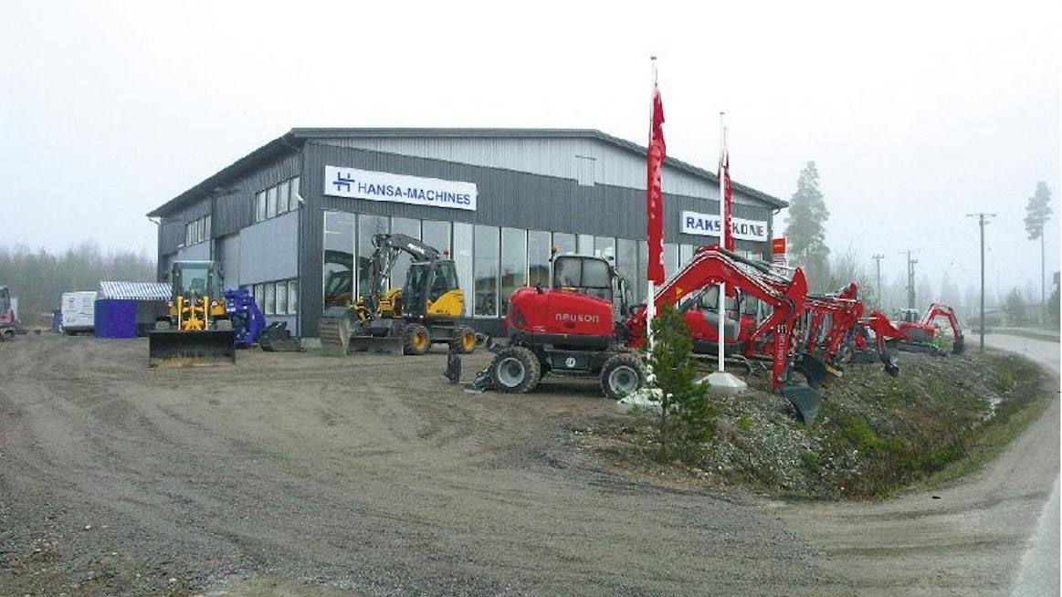 Hansa Machine laajensi toimintaa pääkaupunkiseudulle Klaukkalaan. Uusissa toimitiloissa on korjaamo- ja myymälätilat.