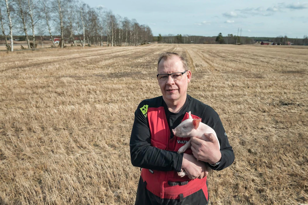 Sami Yli-Rahnasto esiintyi keväällä useissa lehdissä kertomassa sikaketjun tilanteesta.