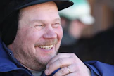 Eilen 58-vuotissyntymäpäiviään viettänyt Erkki Tulla on ennenkin menestynyt ruotsalaistuonneilla. Tallin nykyisiin lippulaivoihin kuuluu Piedmont, ja takavuosien tähti oli The Classic.