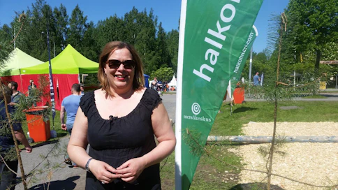 Anna Rakemaan mukaan metsäkeskuksen sähköiset palvelut ovat tänä vuonna toimineet hyvin.