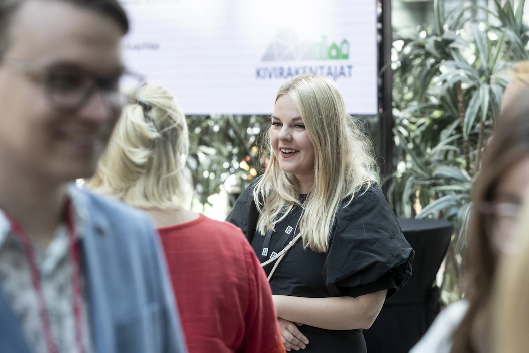”Ilmastokriisi on asia, johon pitää nyt keskittyä, jotta voidaan ratkaista tulevaisuuden ongelmat”, Alviina Alametsä toteaa.