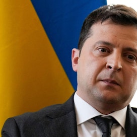 Ukrainan presidentti Volodymyr Zelenskyi sanoi pyrkivänsä edelleen diplomatian avulla ulos kriisistä. LEHTIKUVA/AFP
