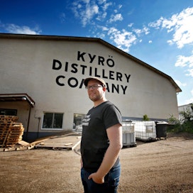 Kyrö Distillery Company Isostakyröstä oli toinen Maaseudun Tulevaisuuden tekijä 2015 -kilpailun voittajista. Yritys haluaa olla osa hyvinvoivaa maaseutua, yrityksen toimitusjohtaja Miika Lipiäinen sanoo.