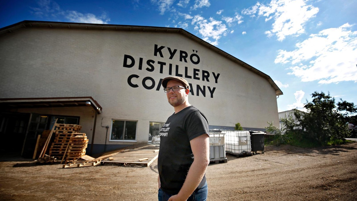 Kyrö Distillery Company Isostakyröstä oli toinen Maaseudun Tulevaisuuden tekijä 2015 -kilpailun voittajista. Yritys haluaa olla osa hyvinvoivaa maaseutua, yrityksen toimitusjohtaja Miika Lipiäinen sanoo.