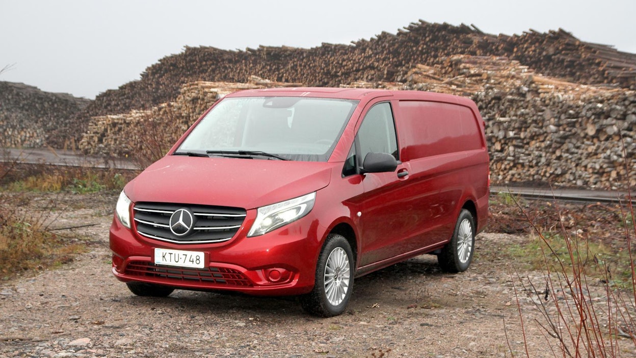 Mercedes-Benz Vito on saanut päivityksen, jossa tällä kertaa on keskitytty ulkokuoren sijaan teknisiin uudistuksiin.