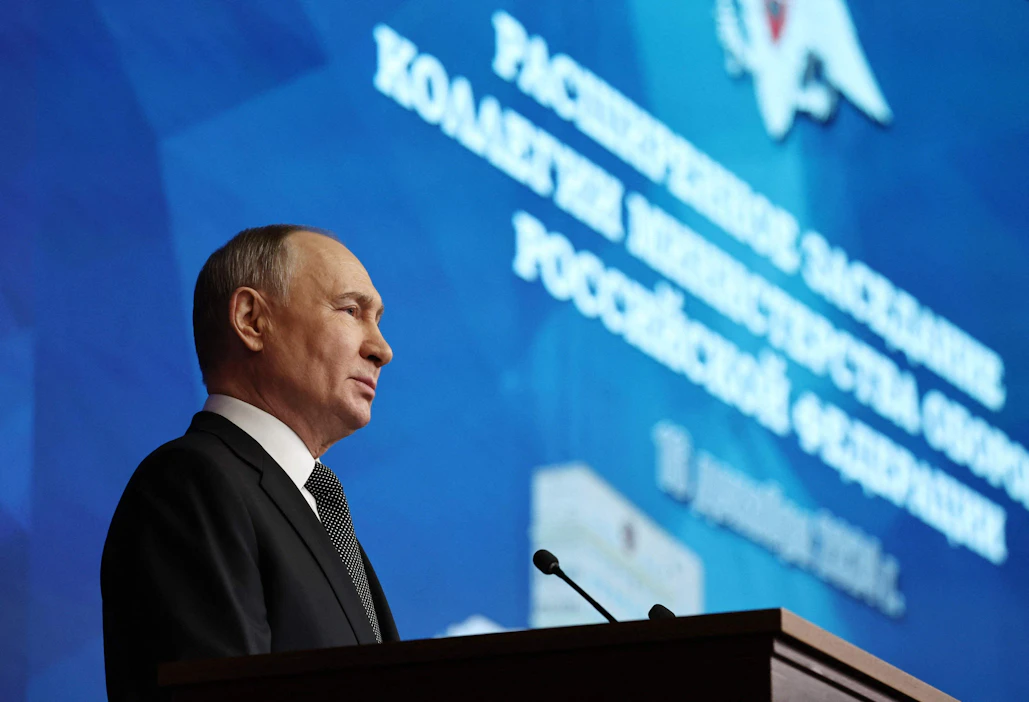 Venäjän presidentti Vladimir Putin pitämässä puhetta maanantaina Moskovassa. Kuvan on välittänyt Venäjän valtiollinen uutistoimisto Sputnik, eikä kuvan aitoutta ole voitu todentaa. LEHTIKUVA/AFP.