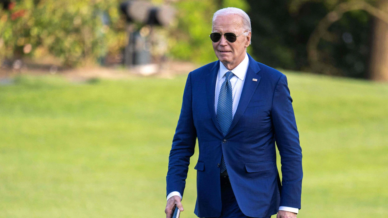 Presidentti Joe Biden ilmoitti senaatin äänestyksen jälkeen, että Ukrainalle lähetetään aseapua jo kuluvalla viikolla. Hän lupasi allekirjoittaa lakipaketin heti, kun se saapuu hänen pöydälleen keskiviikkona. LEHTIKUVA/AFP.