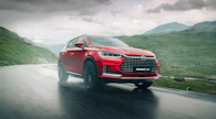 BYD Tang on on seitsemän paikkainen perheauto, jossa on neliveto,  ja 400 kilometrin kantama sähköllä.