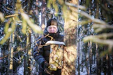 Mikko Hannonen on ripustanut omiin metsiinsä noin 130 linnunpönttöä.