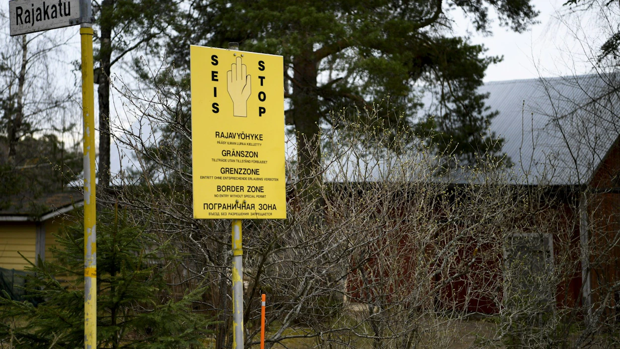 Kunnanjohtaja Veli-Matti Pulli kertoo, että Virolahden sijainti on aiheuttanut sen, että kunta on kiinnostanut ulkomaisia medioita Ranskaa myöten. LEHTIKUVA / Vesa Moilanen.