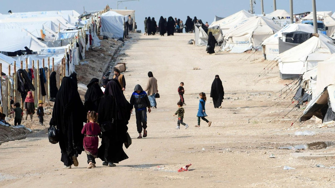 Ulkomailta tulleita naisia ja lapsia Isis-taistelijoiden sukulaisille perustetulla leirillä Syyriassa maaliskuussa. LEHTIKUVA/AFP