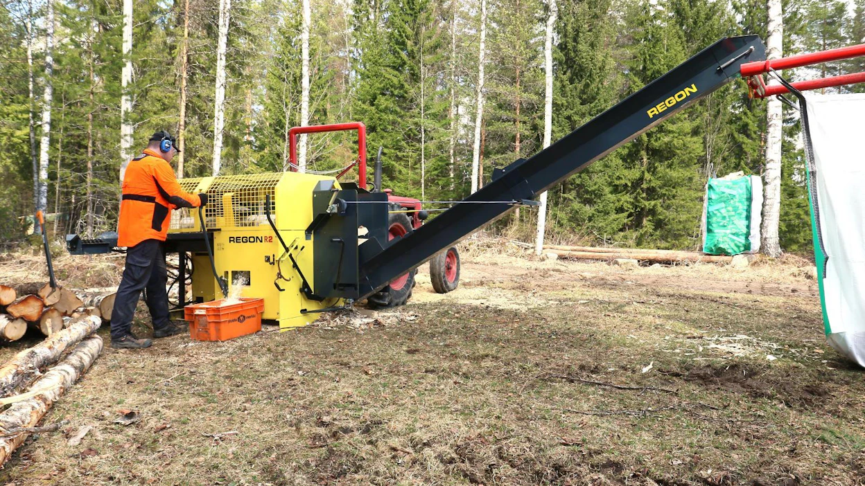 Regon-pilkekoneet muistuttavat ulkoisesti perinteisiä ketjusahalla katkovia malleja – mutta niiden toiminnoissa on useita uudelleen ajateltuja ratkaisuja.