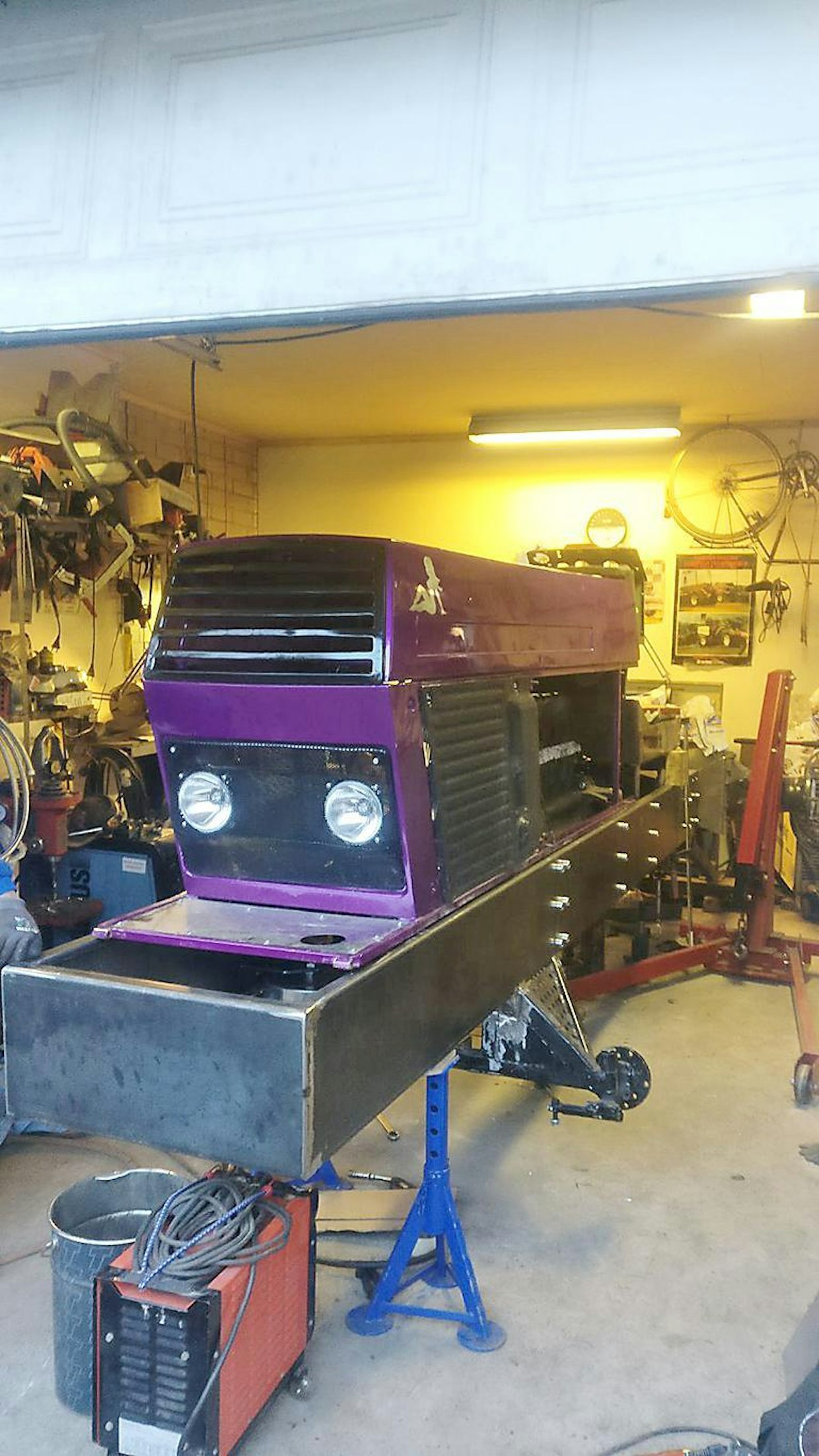 Tommi Kumpula rakentaa 15 vuoden kilpailutauon pitänyttä Honey Bearia Super Sport 3600 kg -luokkaan.