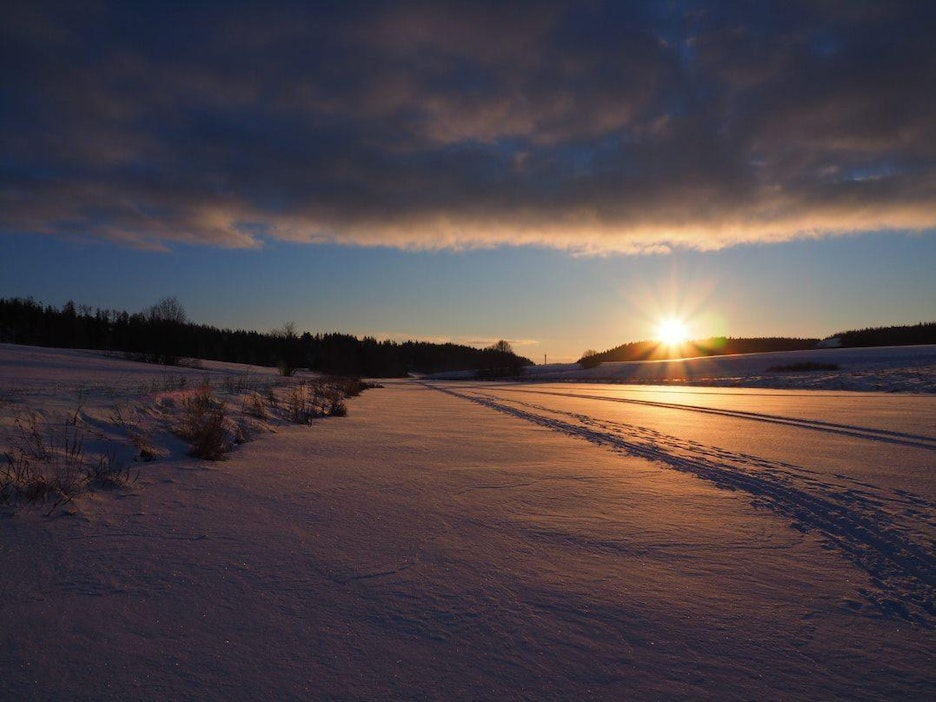 Aurajoentien varren talvimaisema.