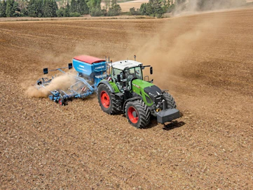 Viime vuonna esitellyn uuden Fendt 900 Vario -sarjan moottoritehot ovat 296:sta 415 hevosvoimaan. Suuritehoisten traktoreiden luokassa Fendt on menestynyt hyvin Saksassa, jossa myydyistä yli 200 hevosvoimaisista traktoreista 40,1 % oli Fendtejä.