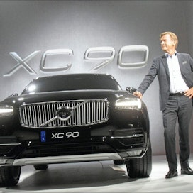 Pääjohtaja Håkan Samuelssonin mukaan Volvo on saanut vapaat kädet XC90:n suunnitteluun. Sen menestys on yhtiölle äärimmäisen tärkeätä. Jarmo Palokallio