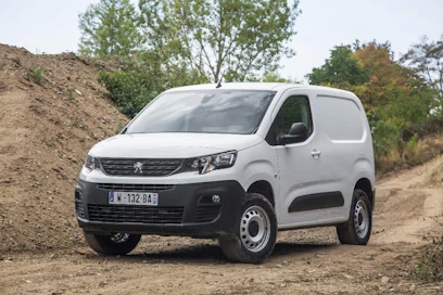 PSA:n mallisto laajenee nelivetoisella Peugeot Partner -pakettiautolla.