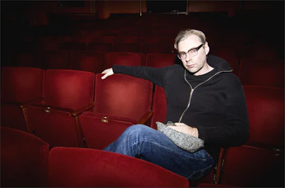 Kansallisteatterin pääjohtaja Mika Myllyaho haluaa tehdä koko Suomea kiinnostavaa teatteria. Kalle Särkkä