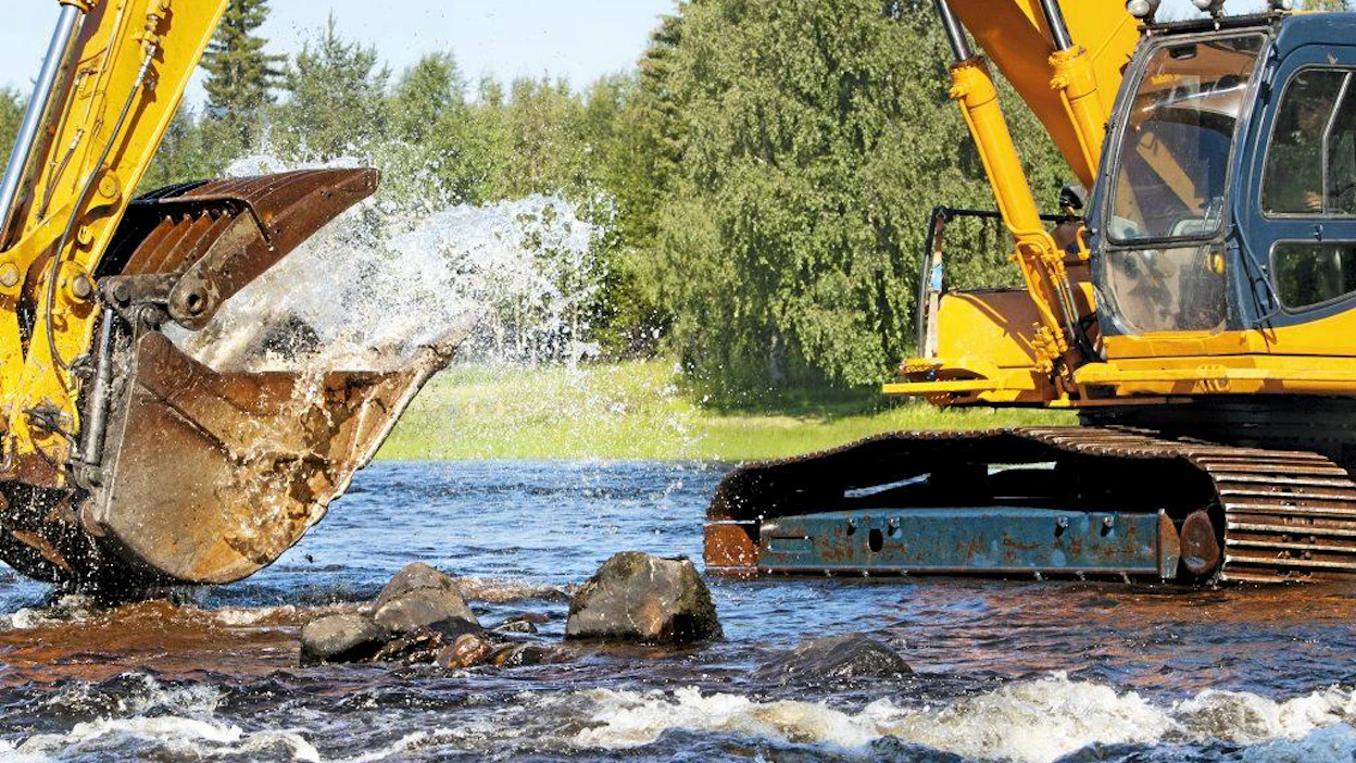 Puron tai joen kalataloudellinen kunnostus voi edeklyttää vesilupaa avilta. Kalaston hyväksi tavallisesti esimerkiksi siirrellään kiviä ja tuodaan soraa uomaan.