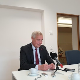 Pääministeri Antti Rinne tapasi suomalaistoimittajia Brysselissä perjantaina.