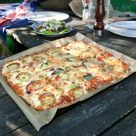 Kotitekoinen pitsa on tulee korona-ajan suosikkilistan kolmantena.