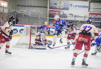 Voitot ovat nyt 1–1. Perjantaina TuTon maalivahti Julius Pohjanoksa oli erinomainen ja esti KeuPan lähentelyt. Sunnuntaina KeuPa onnistui paremmin.