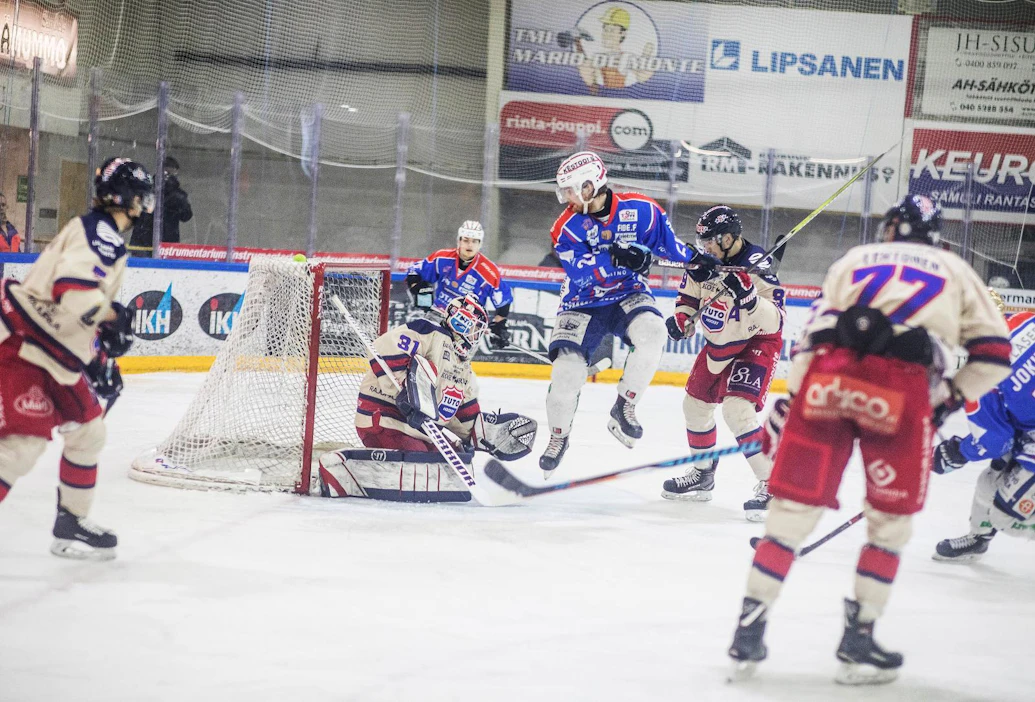 Voitot ovat nyt 1–1. Perjantaina TuTon maalivahti Julius Pohjanoksa oli erinomainen ja esti KeuPan lähentelyt. Sunnuntaina KeuPa onnistui paremmin.